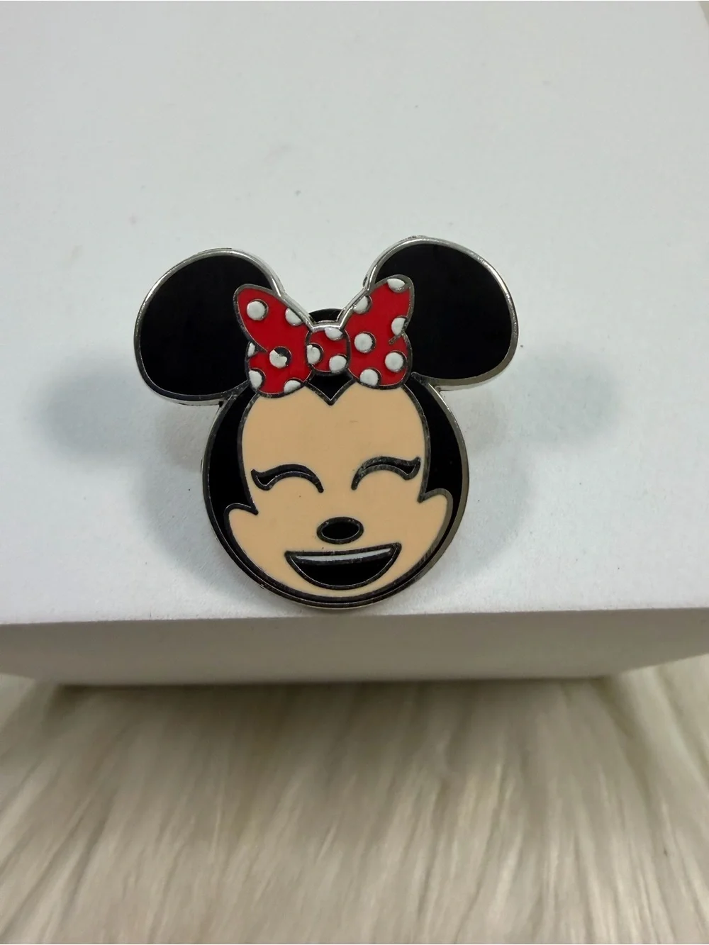 💙3/$20💙 Disney Minnie Mouse Enamel Pin - Black, Red, Cream